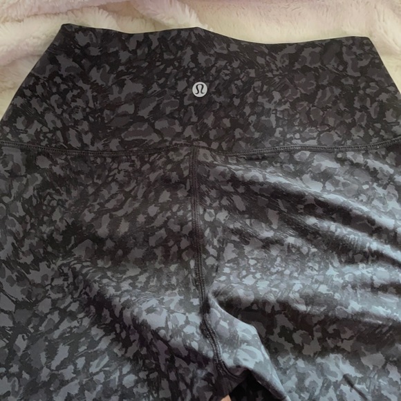 Lululemon leggings - Picture 1 of 4